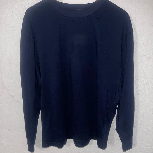 NWT Fabletics long sleeved boyfriend tee - Picture 3 of 5
